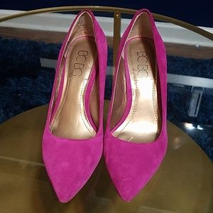 Fuschia pumps